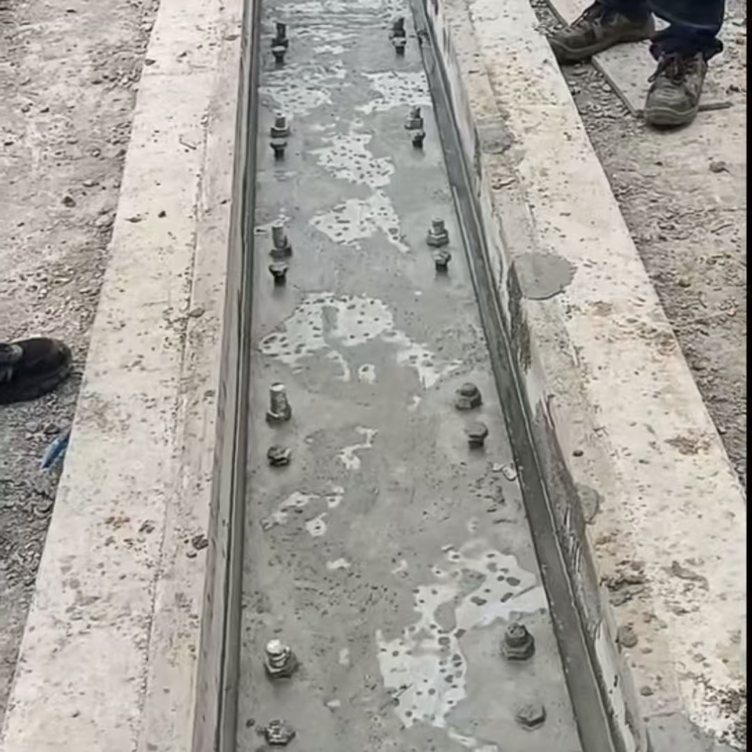 霸州港口码头起重机龙门吊重型机械设备稳固用早强快凝轨道胶泥